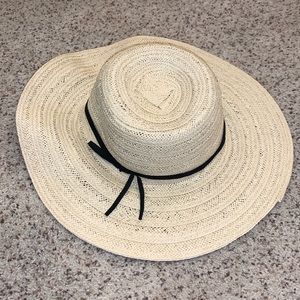 LC Lauren Conrad Sun Hat